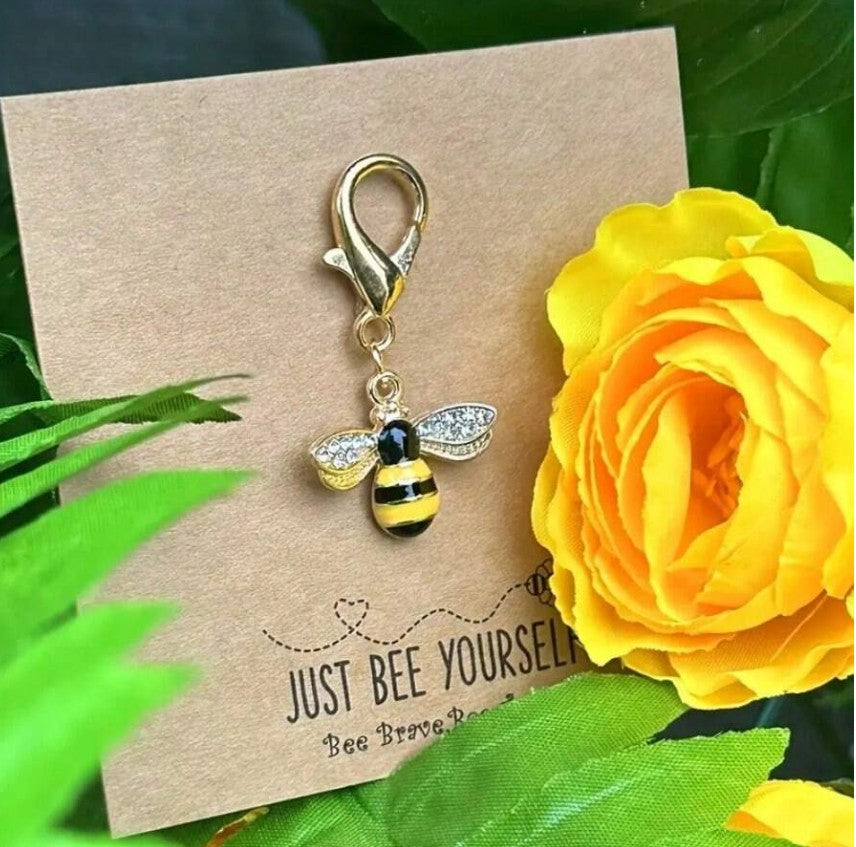 “Bee keychain with ‘Just Bee Yourself’ motivational card”
“Cute bee charm keyring with inspirational gift card”
“Friendship gift keychain with positive message and bee design”
“Encouragement keychain for women, teens, and coworkers”