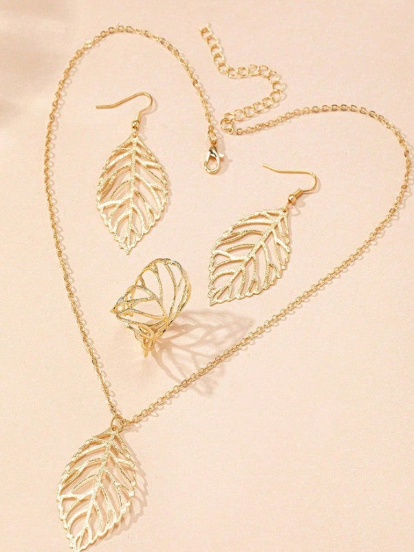 “Hollow leaf jewelry set with earrings, necklace, and ring”

“Bohemian-style hollow leaf pendant jewelry set”

“Simple alloy nature-inspired jewelry set with leaf design”

“Lightweight hollow leaf necklace, earrings, and ring set”