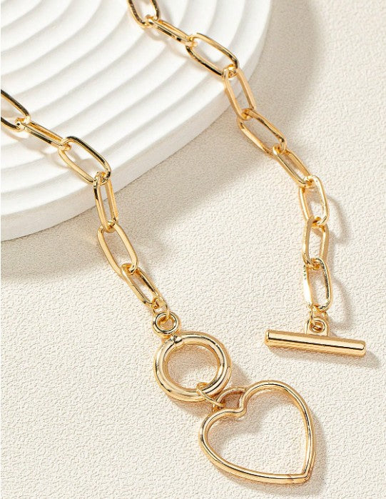 “Elegant heart pendant necklace for women by Christie Bella Gifts”

“Lightweight iron alloy heart pendant jewelry”

“Minimalist fashion heart necklace for daily inspiration”

“Spiritual love symbol necklace lightweight and stylish”

“Heart pendant necklace perfect for layering and gifting”
