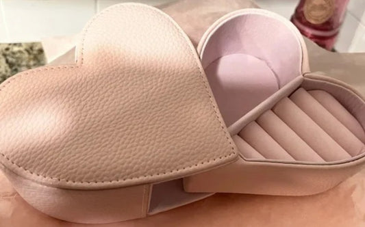 Taylor Madison heart-shaped leather jewelry box"

“Heart jewelry case with plush interior for rings and earrings”

“Elegant travel-sized jewelry organizer in leather finish”

“Romantic keepsake box for gifts and personal storage”