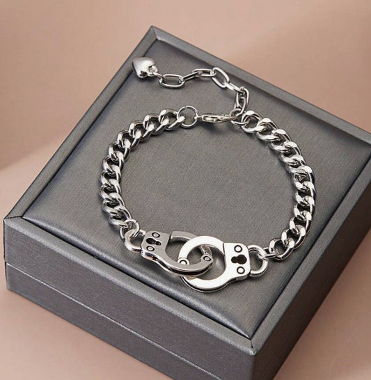 Unisex Handcuff Chain Bracelet – Bold & Playful Style