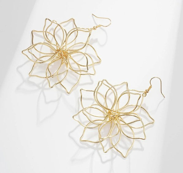 Bohemian Bloom – Layered Metal Flower Pendant Earrings for Daily Wear